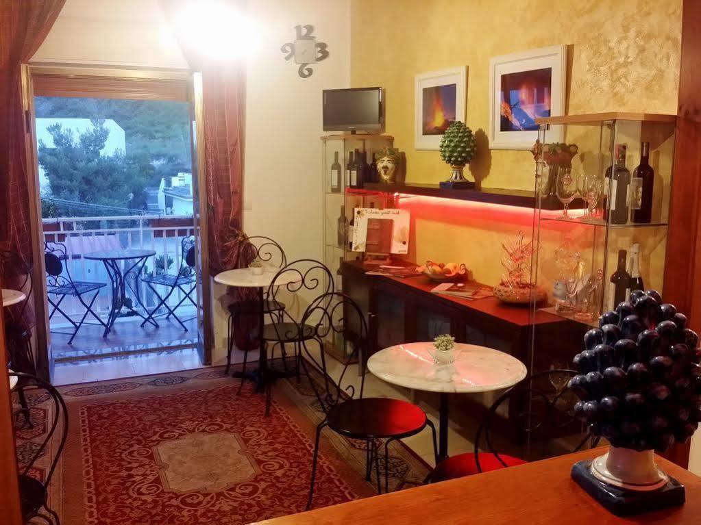 B&B Triskeles Джардини-Наксос Экстерьер фото