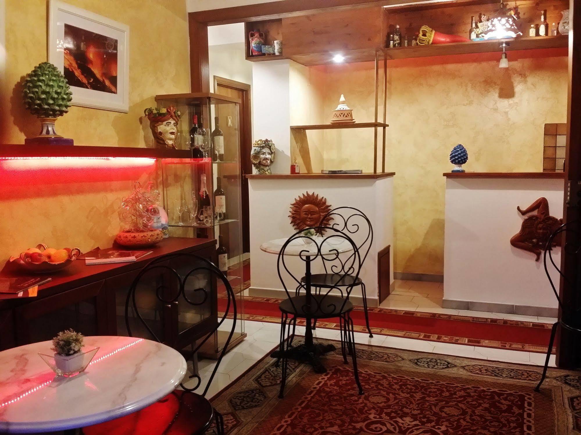 B&B Triskeles Джардини-Наксос Экстерьер фото