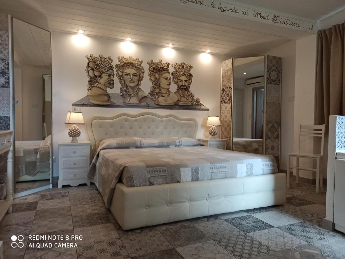 B&B Triskeles Джардини-Наксос Экстерьер фото