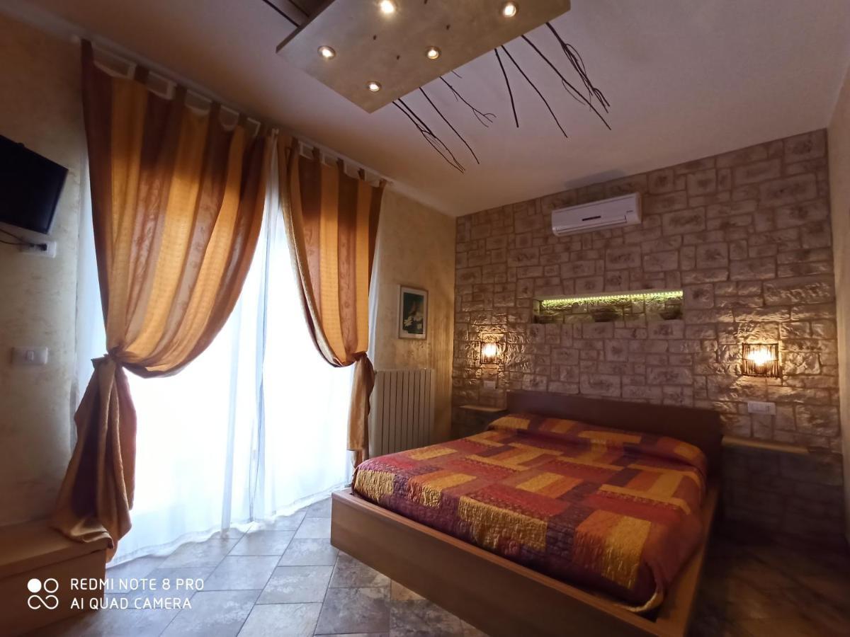 B&B Triskeles Джардини-Наксос Экстерьер фото